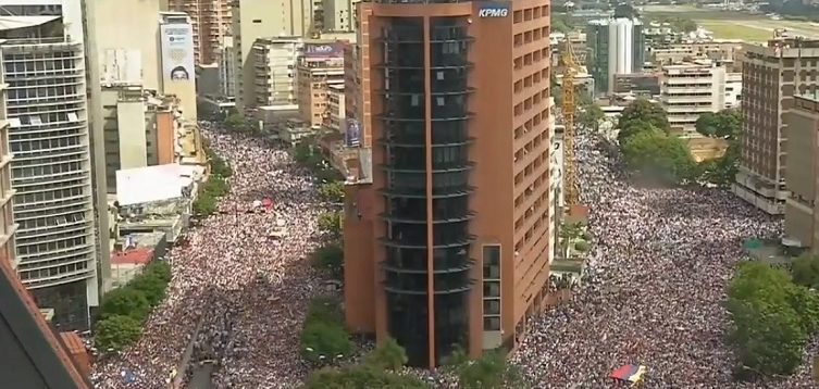 В Венесуэле начались массовые протесты против Мадуро. ФОТО. ВИДЕО