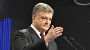 Порошенко пообіцяв не пустити російських спостерігачів на вибори президента