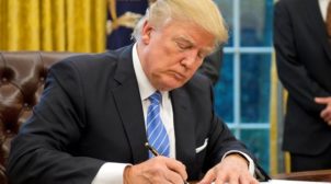 Трамп підписав закони, які передбачають виділення Україні $700 млн