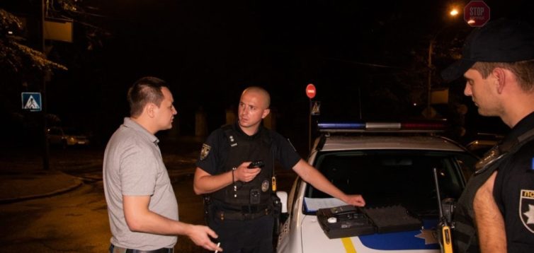 У Києві п’яний водій погрожував поліції Зеленським. ВІДЕО