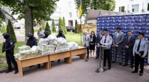 «Американцы в шоке»: украинский суд отпустил фигурантов дела о 400 кг кокаина