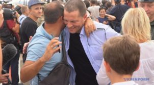 Сущенко поблагодарил Порошенко за освобождение из плена. ВИДЕО