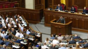 «Развал фракции»: в «Слуге народа» зреет бунт из-за императивного мандата