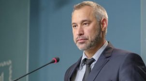 Горбатюк заявив, що Рябошапка навмисно розвалює справу проти Януковича