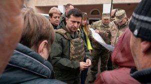 Участницы митинга в Золотом, которые просили Зеленского о разведении сил, оказались гражданками РФ