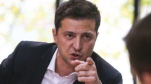 Йди в армію і захищай країну: Зеленський нахамив учаснику акції “Ні капітуляції”, який пройшов Іловайськ