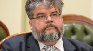 “Слуга народу” пригрозила кримінальною відповідальністю за публікацію листування Яременка з повією