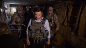Зеленский внезапно приехал к добровольцам в Золотое. ВИДЕО