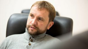 Провладні юристи оскаржили обрання В’ятровича депутатом