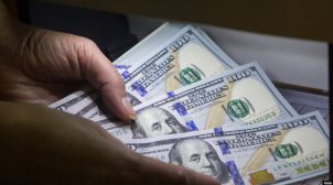 Чиновницю з Офісу Зеленського затримали на великому хабарі