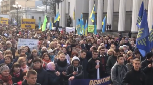 “Куди ми дінемо 20 тисяч вчителів?”: голова профспілки освітян б’є на сполох через закриття шкіл