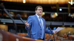 Арьев: Прошлый скандал был из-за лжи Офиса президента, а этот из-за правды премьер-министра