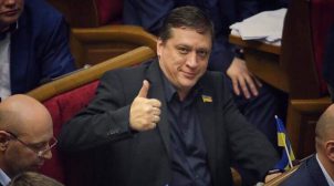 Засуджений за зґвалтування депутат Іванісов заявив, що не збирається здавати мандат