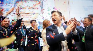 Шампанское, сухие вина и делегации от органов власти: как Зеленский отпраздновал день рождения