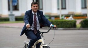 Українці обирали «порядну людину», а отримали «брехливого скомороха», — блогер