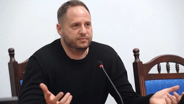 Єрмак на переговорах у Мінську погодився на прямий діалог з бойовиками Донбасу