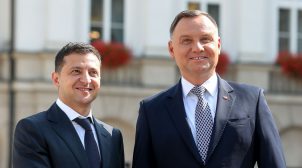 Зеленский и Дуда пообщались о запрете выезда украинских заробитчан в Польшу