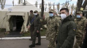 Зеленский после визита на Донбасс заявил, что у него «усилилось желание поскорее закончить войну»