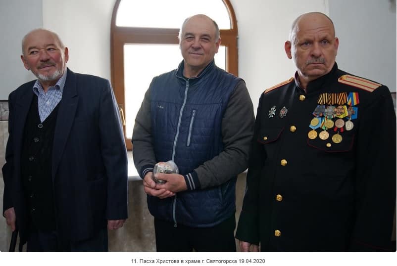Боевик «ДНР» отпраздновал Пасху в храме Московской церкви на подконтрольной части Донбасса. ФОТО Боевик «ДНР» отпраздновал Пасху в храме Московской церкви на подконтрольной части Донбасса. ФОТО