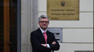 Через агрессию на Востоке, украинский посол отказался от совместной с Россией церемонии ко дню победы в Берлине Через агрессию на Востоке, украинский посол отказался от совместной с Россией церемонии ко дню победы в Берлине