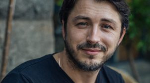 Притула: люди самі обрали “слуг”, які радять продати собаку та замовляють повій на роботі
