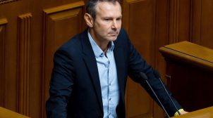 ВР не відпустила Вакарчука, “Слуги народу” сміялися і аплодували