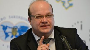 По фамилиям знаю тех, кто стоит за «пленками Деркача» — експосол Украины в США