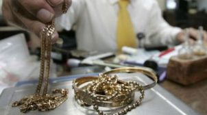 Украинцам придется покрывать убытки ломбардов