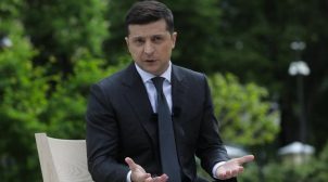 «Бандера может провоцировать общество, Кравчук- восхищает» ,: Зеленский