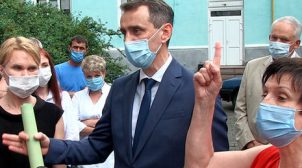 Ляшко с криками «Позор!» не пустили в Житомирский лабораторный центр Ляшко с криками «Позор!» не пустили в Житомирский лабораторный центр