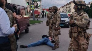 Заложник луцкого террориста назвал цирком штурм автобуса Заложник луцкого террориста назвал цирком штурм автобуса