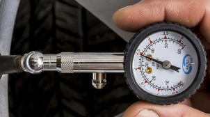 Покупаем автомобильный манометр в интернет-магазине: очевидные преимущества