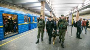Полиция задержала злоумышленника, который неоднократно «минировал» станции столичного метро и ТРЦ Полиция задержала злоумышленника, который неоднократно «минировал» станции столичного метро и ТРЦ