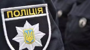 Во Львове полиция спасла от голода детей, родители которых были заняты пьянством. ФОТО