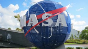 Телескоп Hubble сделал фото скопления черных дыр