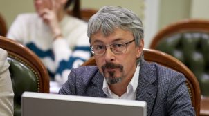 Министр культуры Ткаченко поддержал идею отсрочки штрафов за нарушение языкового закона