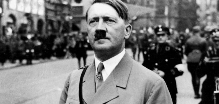 Историки рассказали, как Гитлер вводил расовые законы в Германии