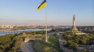 Почти четверть украинцев хотят сменить страну проживания