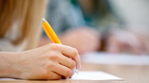 Украинских выпускников освободили от Государственной итоговой аттестации