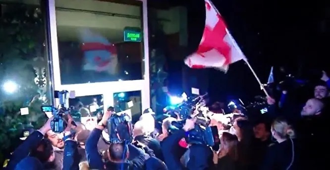 У Грузії стався скандал через приїзд російського пропагандиста Познера. ФОТО