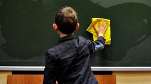 Через карантин школы могут продолжить обучение в июне — МОН
