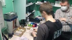 В Запорожской больнице требовали деньги за «бесплатные» операции для инвалидов (видео)