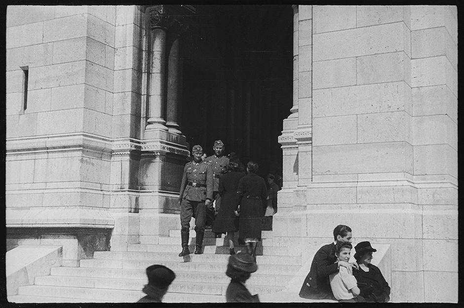 Вторая мировая война: в сети опубликовали уникальные снимки Франции в период немецкой оккупации. ФОТО