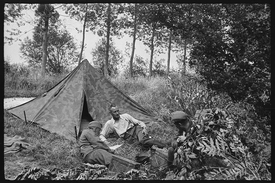 Вторая мировая война: в сети опубликовали уникальные снимки Франции в период немецкой оккупации. ФОТО