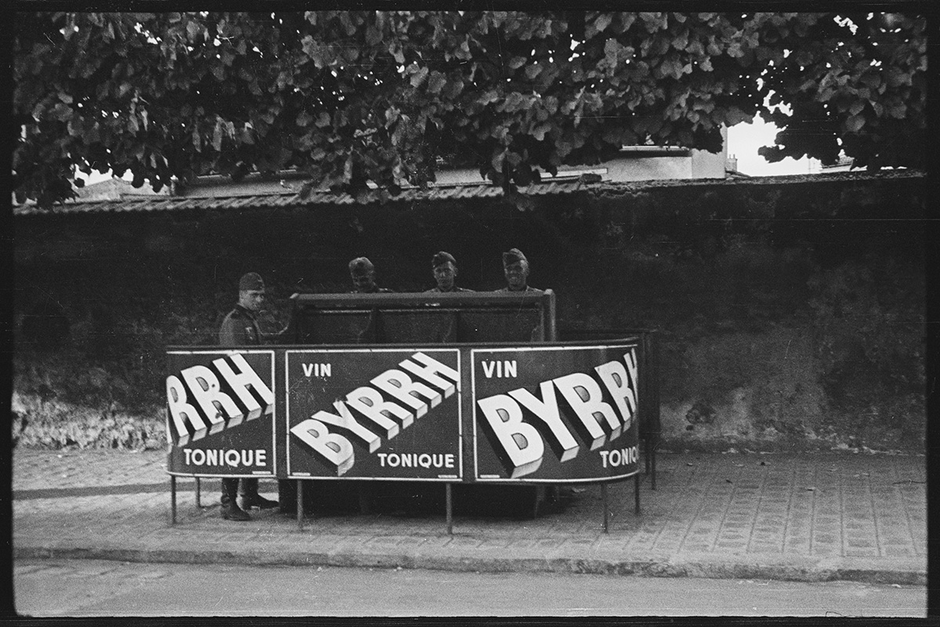 Вторая мировая война: в сети опубликовали уникальные снимки Франции в период немецкой оккупации. ФОТО