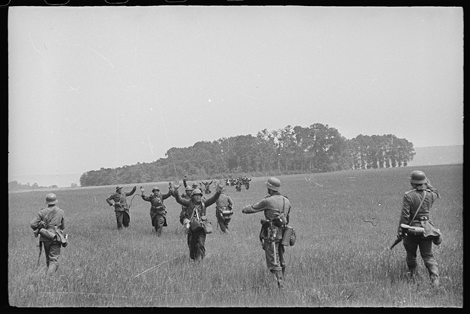 Вторая мировая война: в сети опубликовали уникальные снимки Франции в период немецкой оккупации. ФОТО