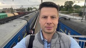Алексея Гончаренко ограбили в поезде: депутат поделился подробностями
