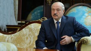 Лукашенко хотят лишить звания почетного доктора КНУ