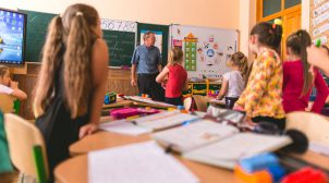 В украинских школах появится новая система пропуска