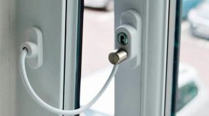 (Рус) Как выбрать замки на пластиковые окна